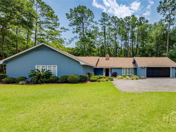14 Hemingway Dr #1