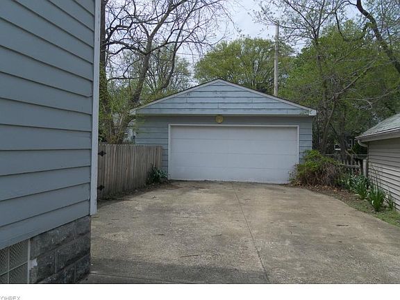 2nd image of 934 Mildred Ave