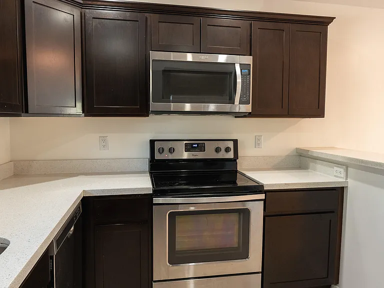 1665 Cabot Ln #A4 — Photo 4