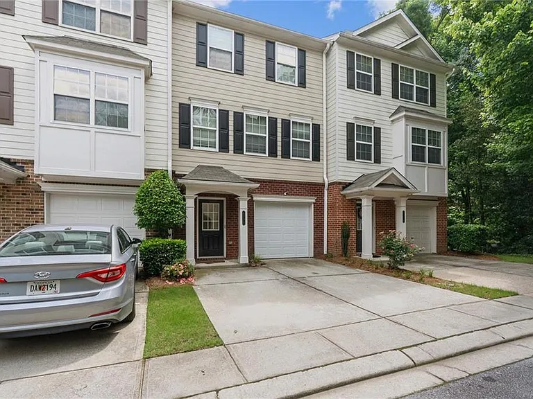 6720 Stoneleigh Way #9 — Photo 2