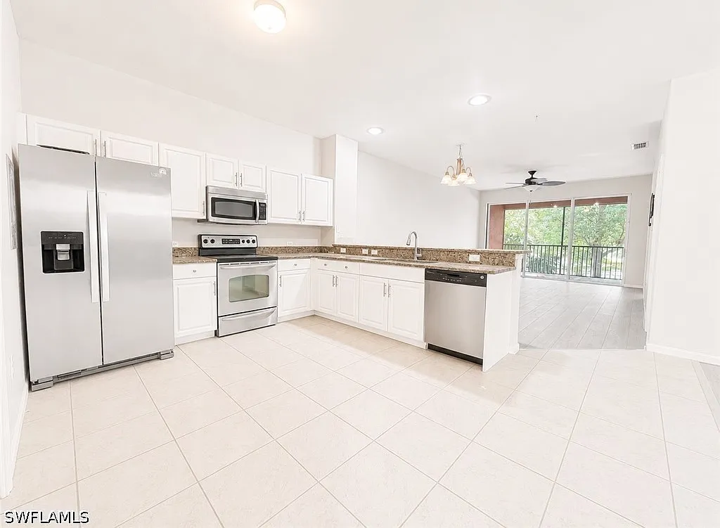 3 bed, 1640 sqft, $2,050 — Photo 3
