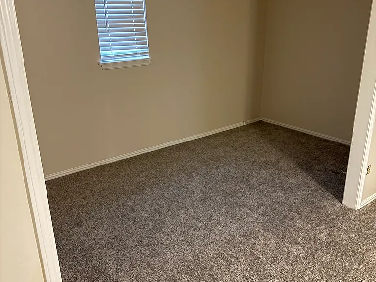 7001 N Libby Ave — Photo 2