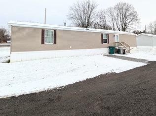 7 Clear Valley Dr, Mumford, NY 14511