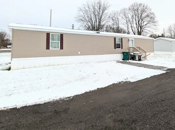 7 Clear Valley Dr, Mumford, NY 14511