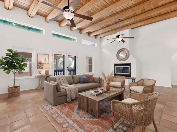 39 Cuesta Rd, Santa Fe, NM 87508