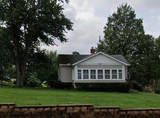 896 E Aurora Rd, Macedonia, OH 44056