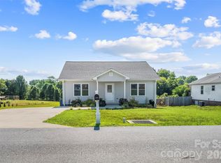 112 Elm St, Morganton, NC 28655