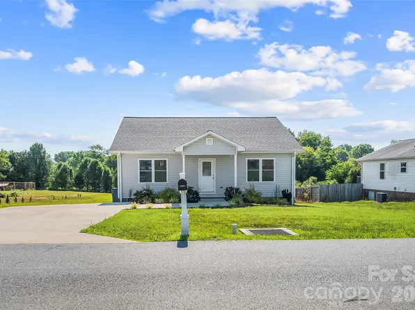 112 Elm St, Morganton, NC 28655