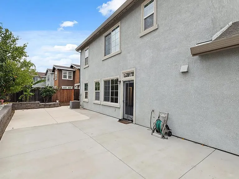 4316 Famoso Ln — Photo 34