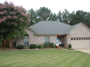 131 Diamond Pointe Dr, Maumelle, AR 72113