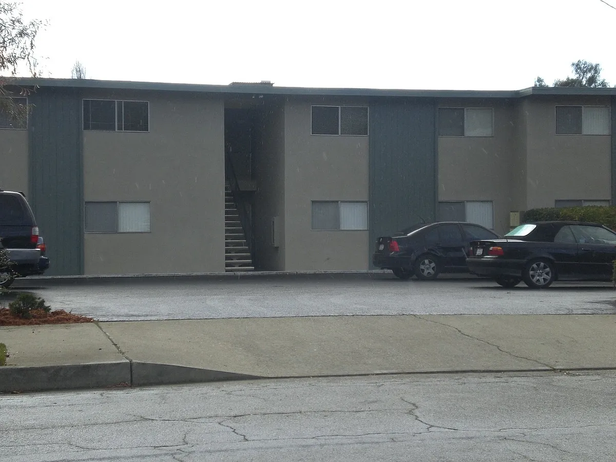 Building Photo - 887 Islay St