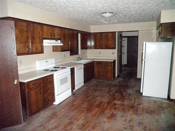 2nd image of 240 Township Road 1302