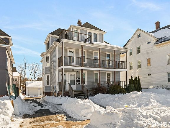 5th image of 134 Black Rock Ave