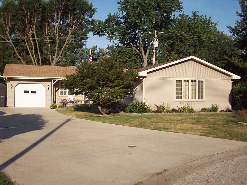 1st image of 1008 Parkside Dr