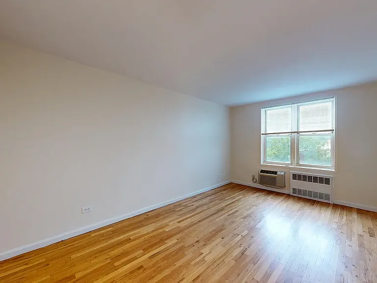 245-20 Grand Central Pkwy #6H — Photo 7
