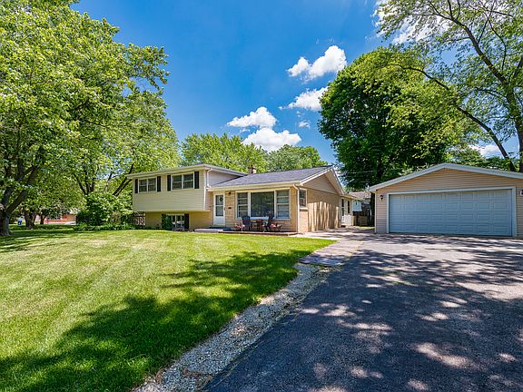 2nd image of 3S205 Juniper Ln