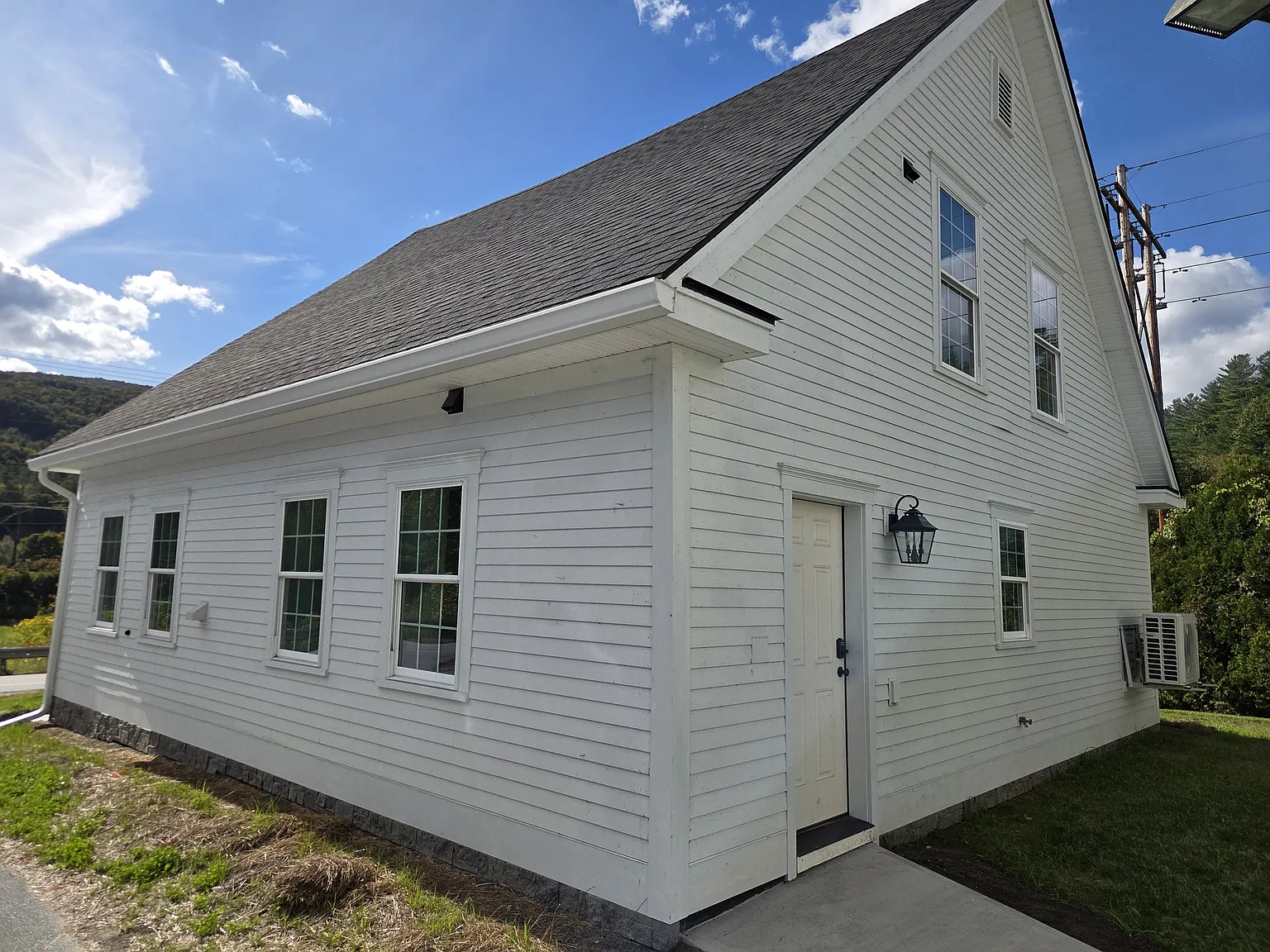 2 bed, 1.5 bath, 1500 sqft, $2,950 — Photo 3