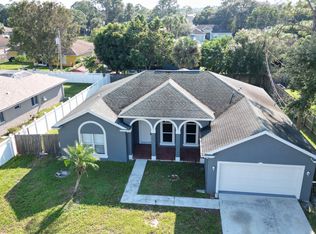 2568 SW National Cir, Port Saint Lucie, FL 34953