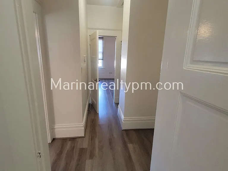 744 York St — Photo 6