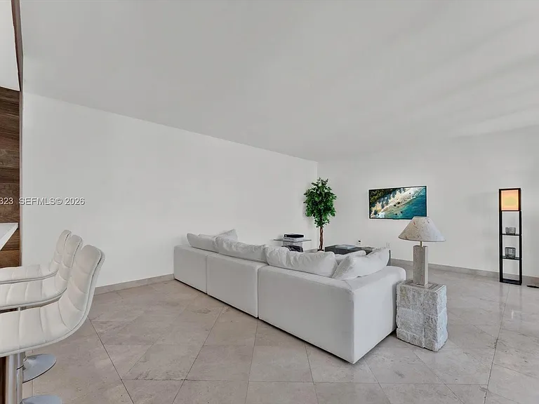 4201 Collins Ave #2301 — Photo 16