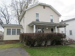 802 Laurel St photo 1