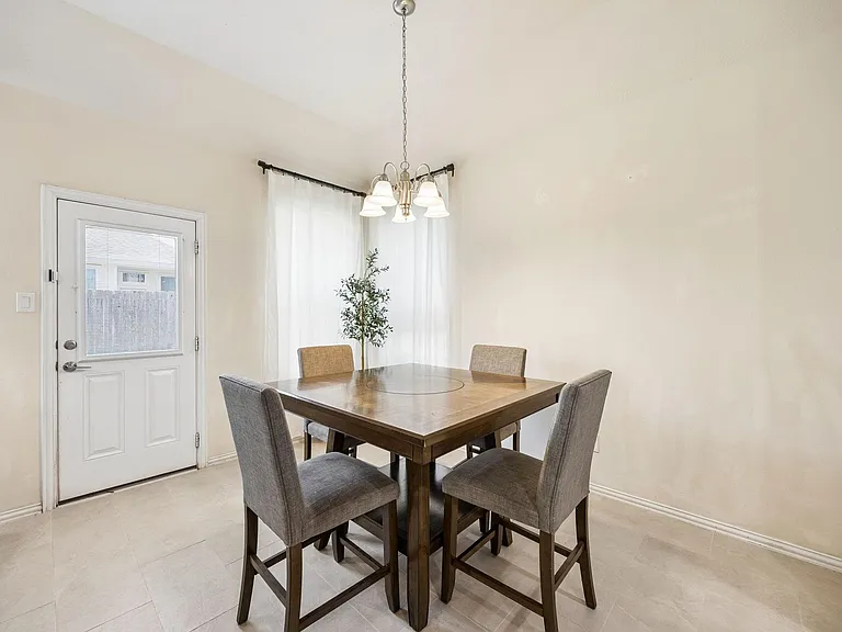 24631 Forest Hiker Ct — Photo 10