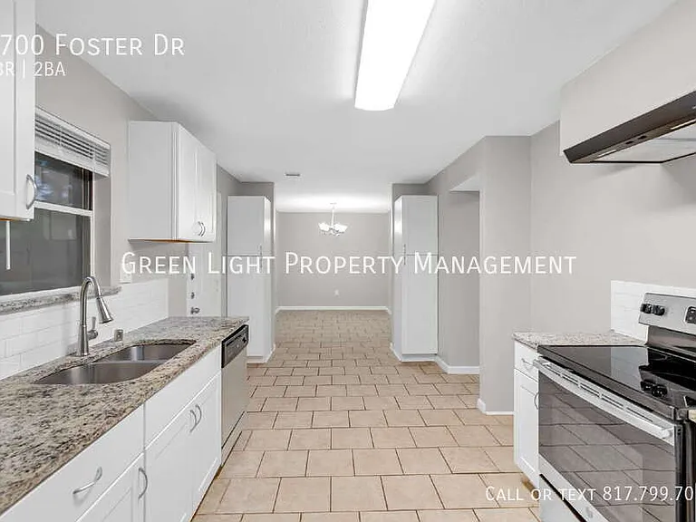 1700 Foster Dr — Photo 14