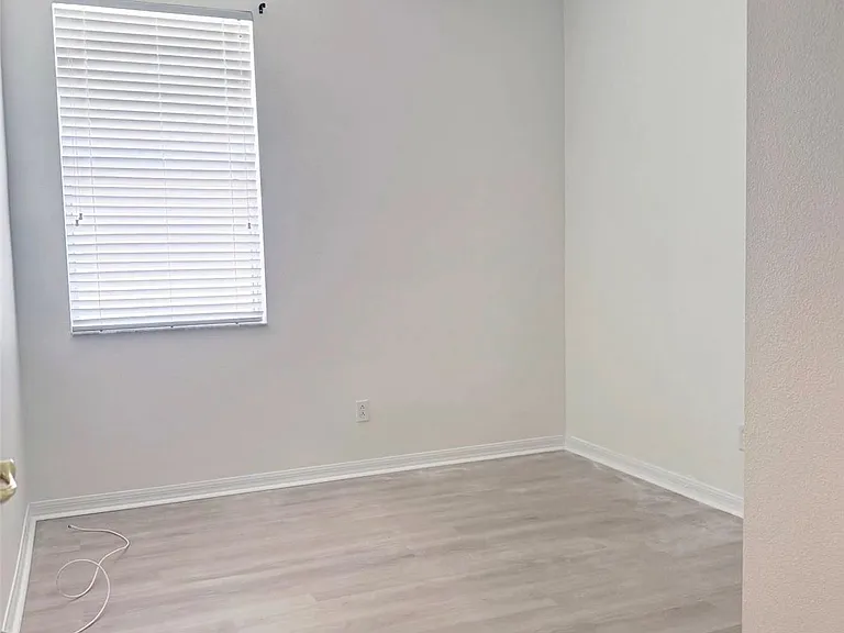 654 Kettering Rd — Photo 10