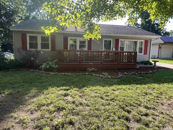 1613 Elmwood St, Jacksonville, IL 62650