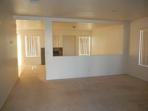 4th image of 1620 W Holguin St