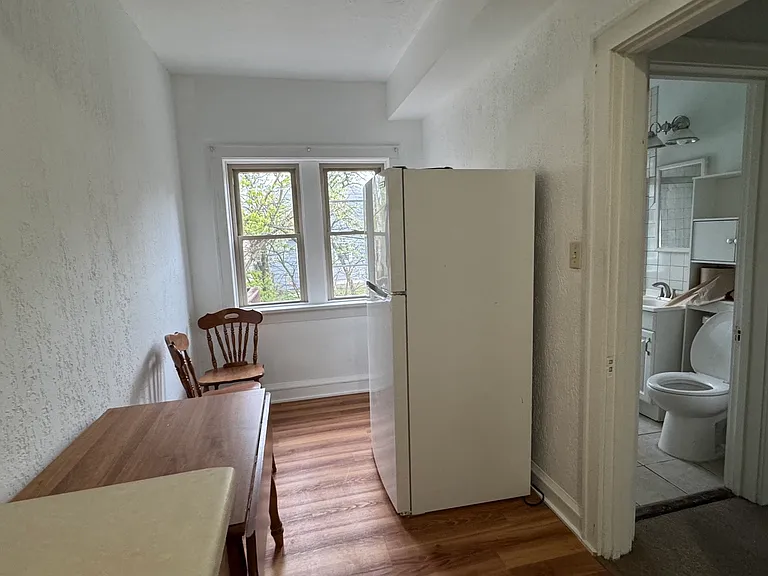 1018 E Brady St #4 — Photo 3
