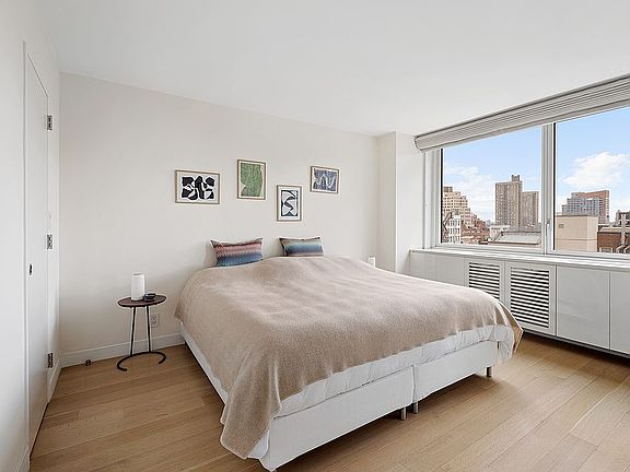 3rd image of 301 W 53rd St APT 10D