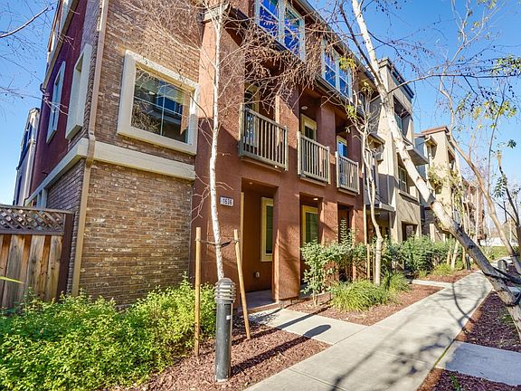 2nd image of 1636 Vendre Pl