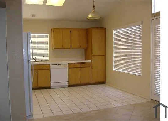 3 bed, 1238 sqft, $2,600 — Photo 1
