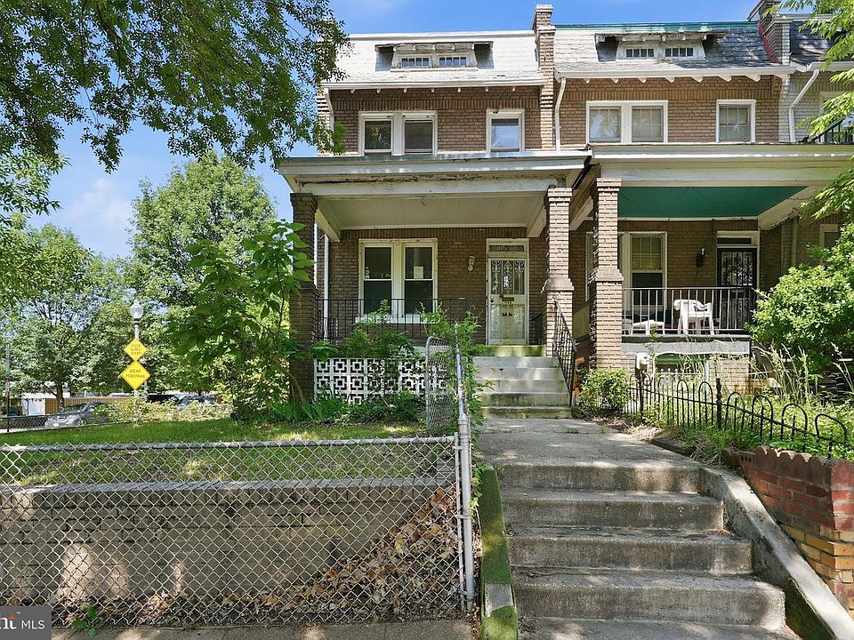 1st image of 1300 Trinidad Ave NE