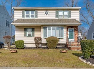 156 Schoder Ave, Woodbridge, NJ 07095