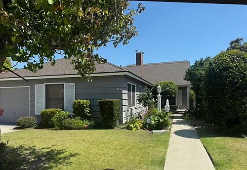 8538 Lorain Rd Photo 1