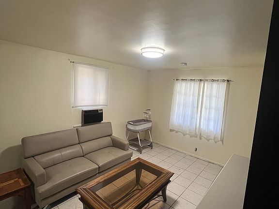 2nd image of 3424 N Figueroa St
