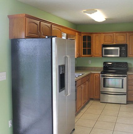3rd image of 90 W Paris St