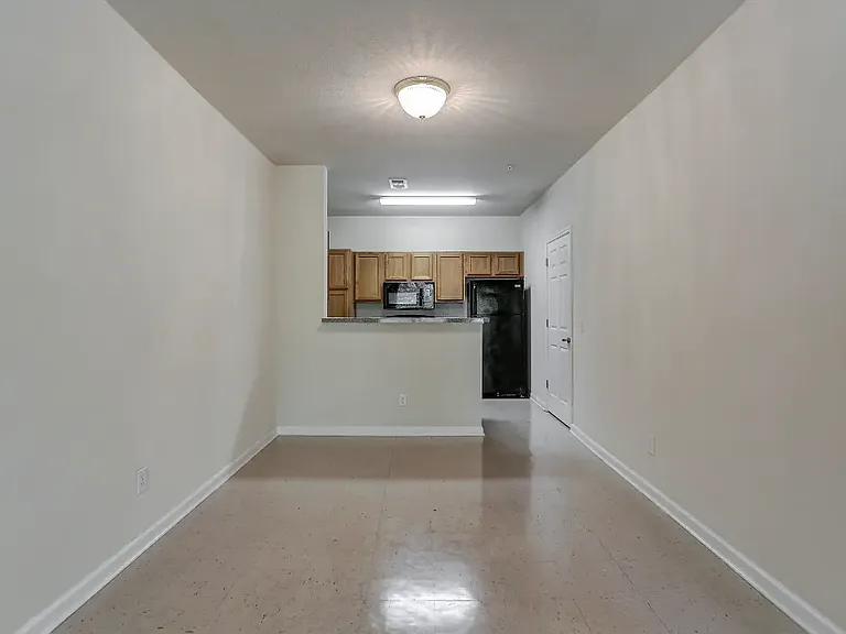 Hickory Ridge Apartments — Photo 14