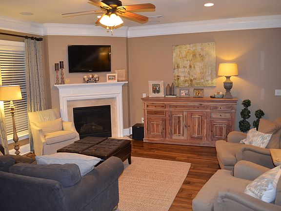 5th image of 205 Creekstone Blvd