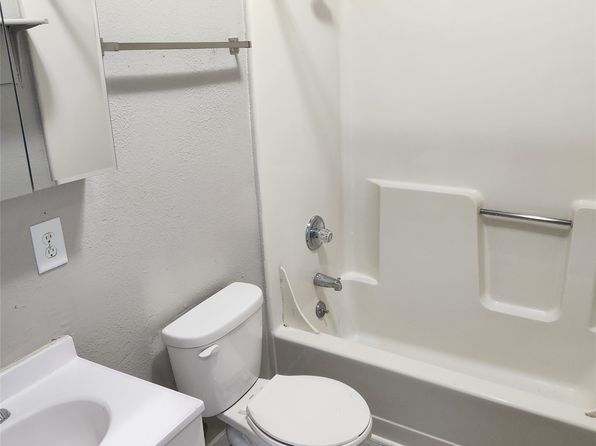 des-moines-iowa-251547434 picture