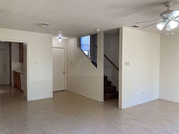 5th image of 4504 Lago Cir #A