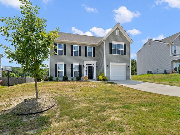 3rd image of 230 Rosewood Ln