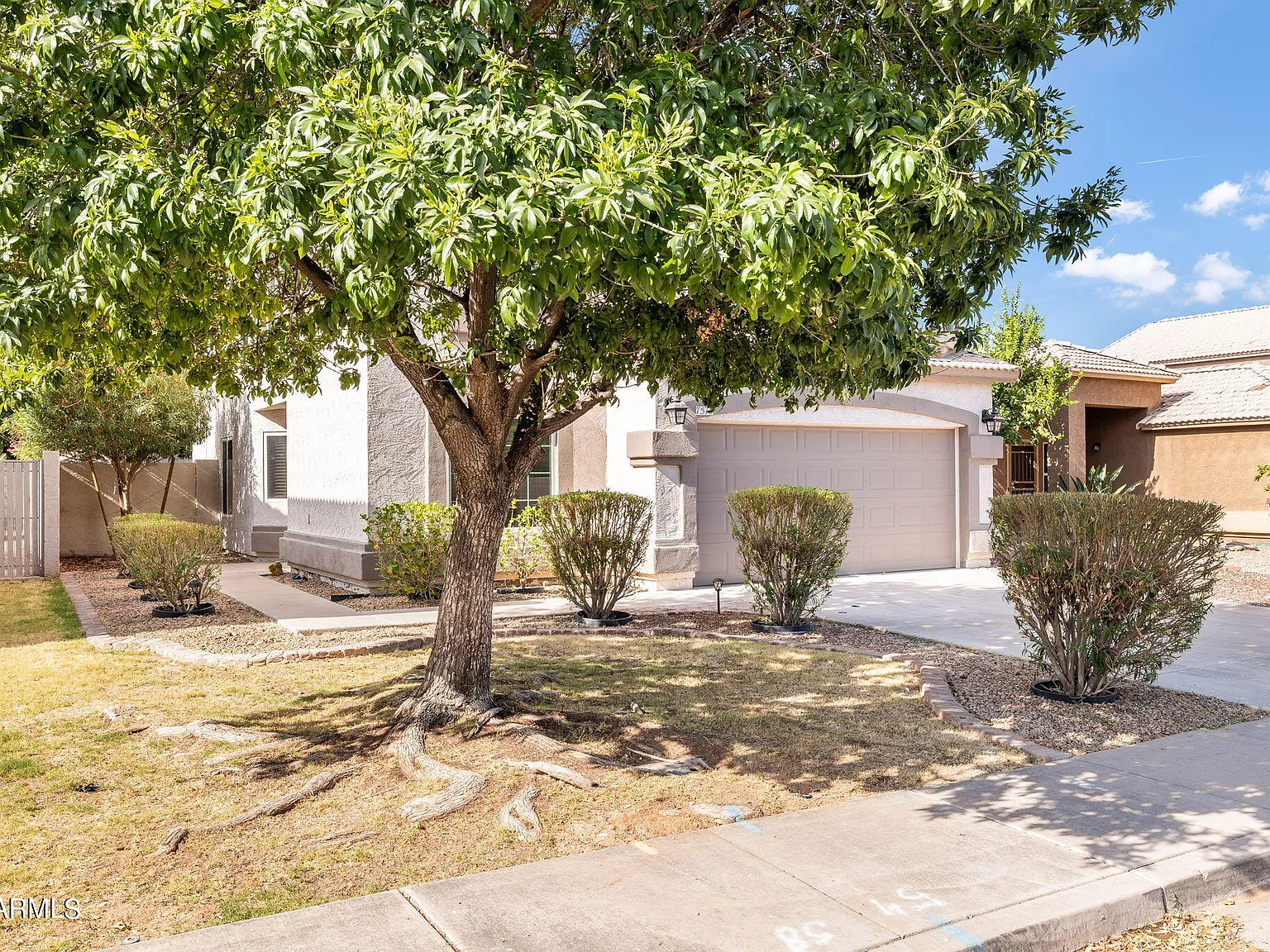 3 bed, 3.0 bath, 2169 sqft, $3,000 — Photo 2