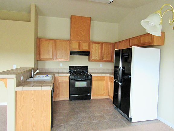 5th image of 8530 Iroquois Trl