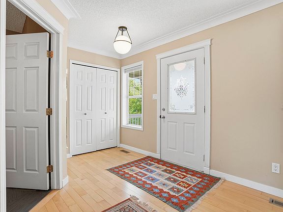 4th image of 2049 Tanner Wynd NW