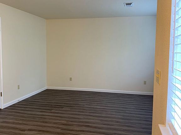 3rd image of 161 Brewery Ln APT 3