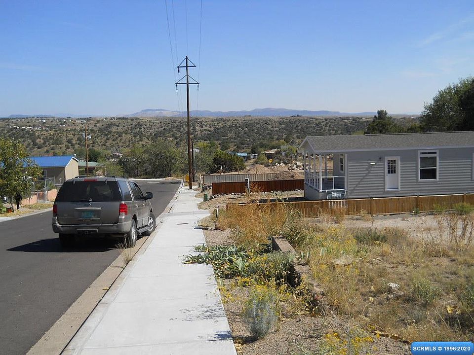 2nd image of 119 W Dorothy St