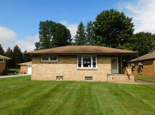 430 Rowley Rd, Depew, NY 14043